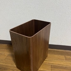 ダストボックス