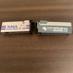 【プロ・業務用】Schick レザー（替刃付き♪）の画像