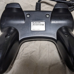 🎮️PC用コントローラー🎮️JC-U2410TBK ブラック (10ボタン USBゲームパッド)の画像