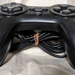 🎮️PC用コントローラー🎮️JC-U2410TBK ブラック (10ボタン USBゲームパッド)の画像