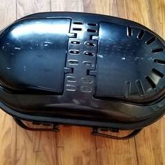 犬　猫　兼用キャリーケースの画像