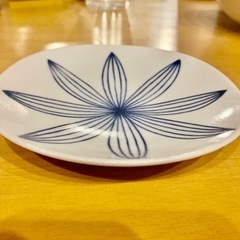 粋な小皿3枚セット。128mm。美品。欠けなどありません雑貨 食...