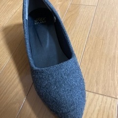 グレーパンプスL Lの画像