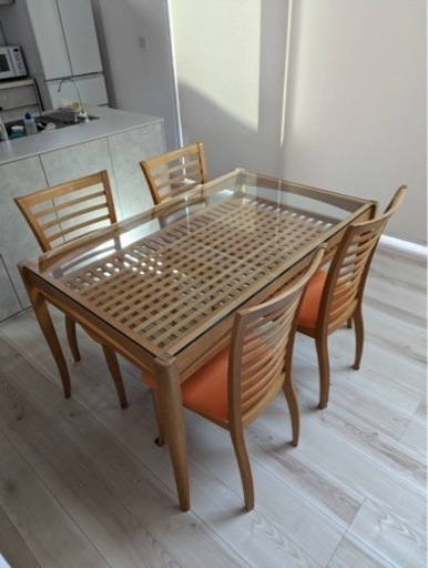 ダイニングテーブルセット　引き取りのみ 引き取りのみ。レア物！ガラストップ ダイニングテーブル 家具