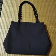 取引中　フェラガモ