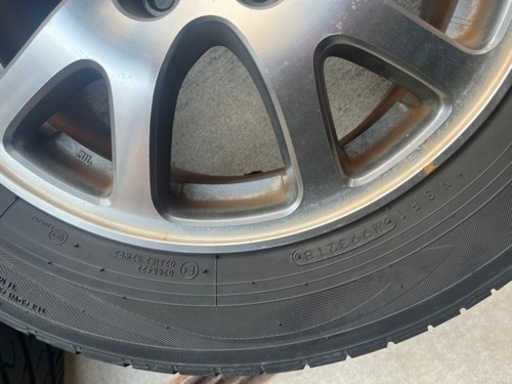 車のパーツ タイヤ、ホイール