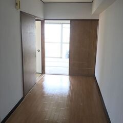 ☆角部屋！　★バストイレ別！　☆独立洗面台！　★広いバルコニー！　☆エレベーターのあるマンション！　JR総武線平井駅　徒歩15分　都営新宿線 東大島駅 徒歩15分　RC(鉄筋コンクリート)造6階建て2階部分2DKです - 不動産