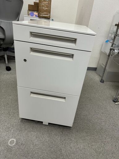 イナバ　Office 家具　スティールワゴン　３段引き出し　白