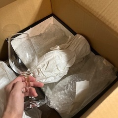 【お譲り先決定済み】ワイングラス8個セット