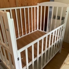 ベビーベッド⭐︎マットもあります
