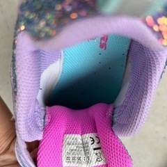 子供光るスニーカー22cmの画像