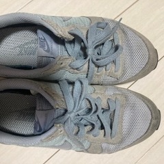 NIKEレディーススニーカー23.5