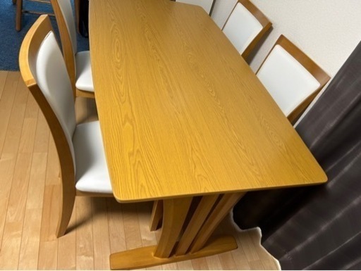 新品未使用ダイニングテーブル５点セット