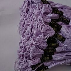 １周年記念セール開催‼️３月１５日まで。刺繍糸  １００束  エ...