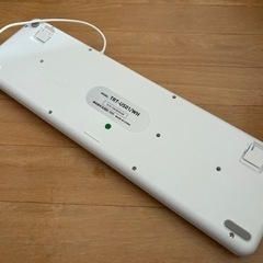 エレコム有線キーボードTRTUS01WHほぼ未使用の画像