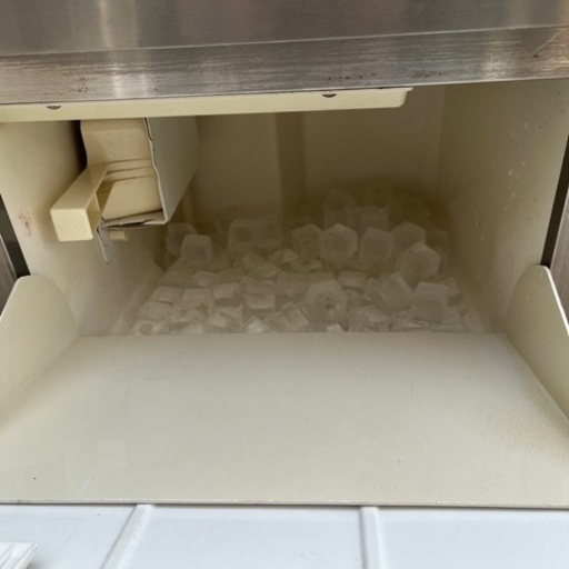 ダイワ業務用製氷機25