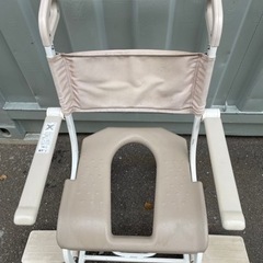 シャワー用車椅子