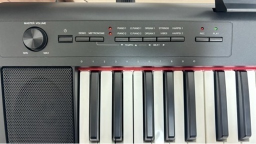ヤマハ電子キーボード piaggero  NP-12　スタンド台付き