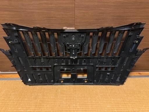 お値引き歓迎⭐︎80エスクワイア純正外しグリル