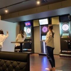 カラオケ・ダーツBARで一緒に働きませんか？の画像