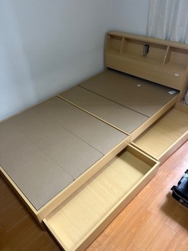 セミダブルベッド