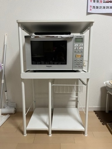 ニトリのラックとPanasonicのオーブンレンジ