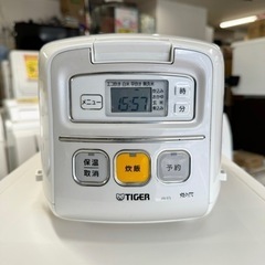 【超美品‼️】タイガー 2019年製 3合炊きマイコン炊飯器《炊きたて》 炊飯ジャー ホワイト♪の画像