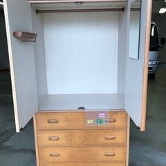 衣装棚（キズあり）の画像