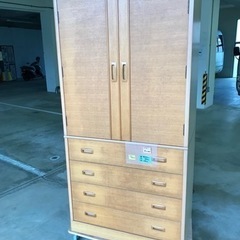 衣装棚（キズあり）