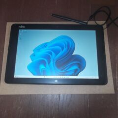 第25号　富士通　タブレットパソコン　画面タッチ式　office付　