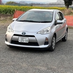 トヨタ　アクア　平成24年　走行距離6万キロ　車検7年9月