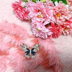 新品♡蝶々❤ゴージャス♡キラキラ❤ビジュー付き❤ブローチ