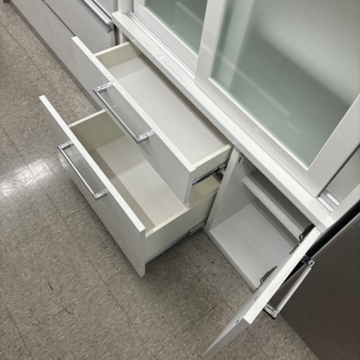 2枚扉食器棚