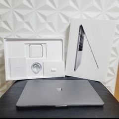 MacBook Pro Office &Photoshopなどの画像