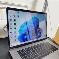 MacBook Pro Office &Photoshopなどの画像