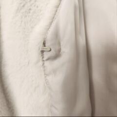 新品!!moment+ フェイクファーノーカラージャケット（裏地付き）の画像