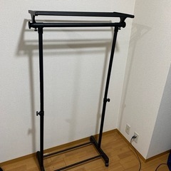 【美品】キャスター付きハンガーラック（上下伸縮可能）