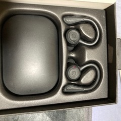 完全ワイヤレスイヤホンの画像