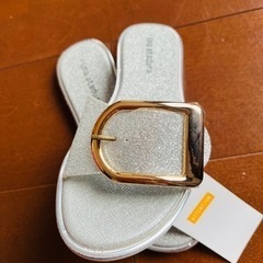 新品　サンダル