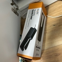 電子ピアノPSR-E373ヤマハペダル付きシンセサイザーの画像