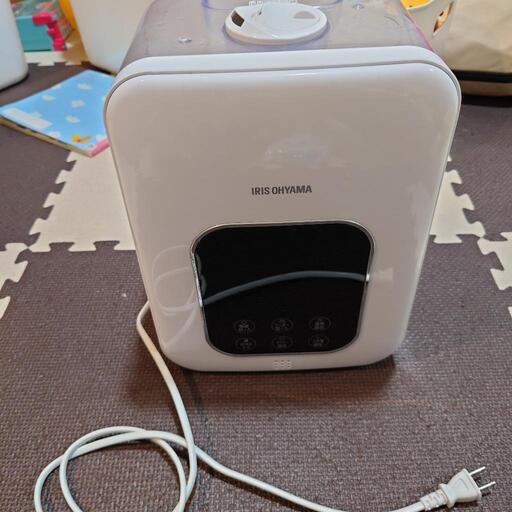 加湿器　季節家電　付属品すべてあります