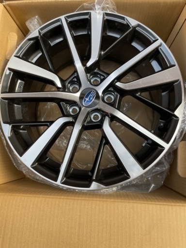 車のパーツ タイヤ、ホイール