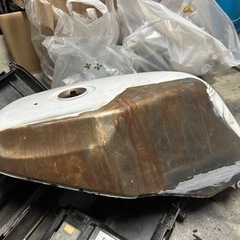 GF250 ガソリンタンクの画像