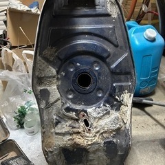 GF250 ガソリンタンクの画像