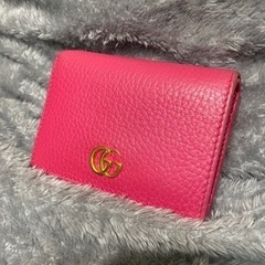 🩵GUCCI  二つ折り財布 ピンク 美品🩵の画像