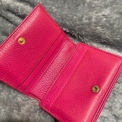 🩵GUCCI  二つ折り財布 ピンク 美品🩵の画像