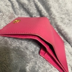 🩵GUCCI  二つ折り財布 ピンク 美品🩵の画像