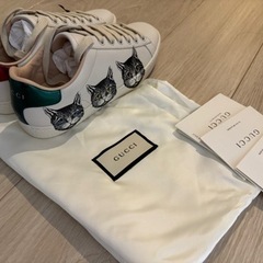 GUCCIレディーススニーカーの画像