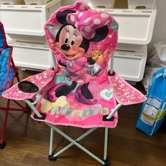 子供用椅子の画像