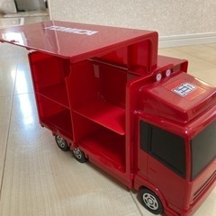 トミカ　収納できるトラックの画像